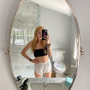 Brandy Melville flowy shorts w/ little flowers🌸